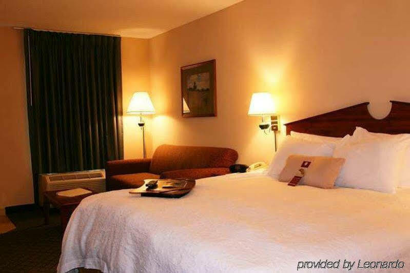 Motel 6 Fayetteville - I-95 Екстериор снимка